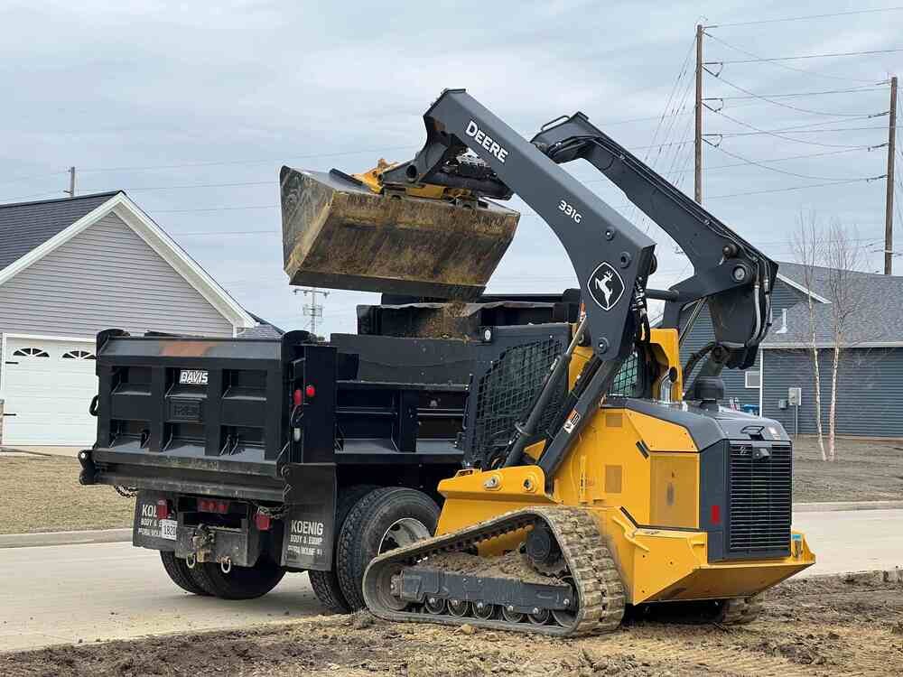 Backfill_Dumping_Skid_Steer